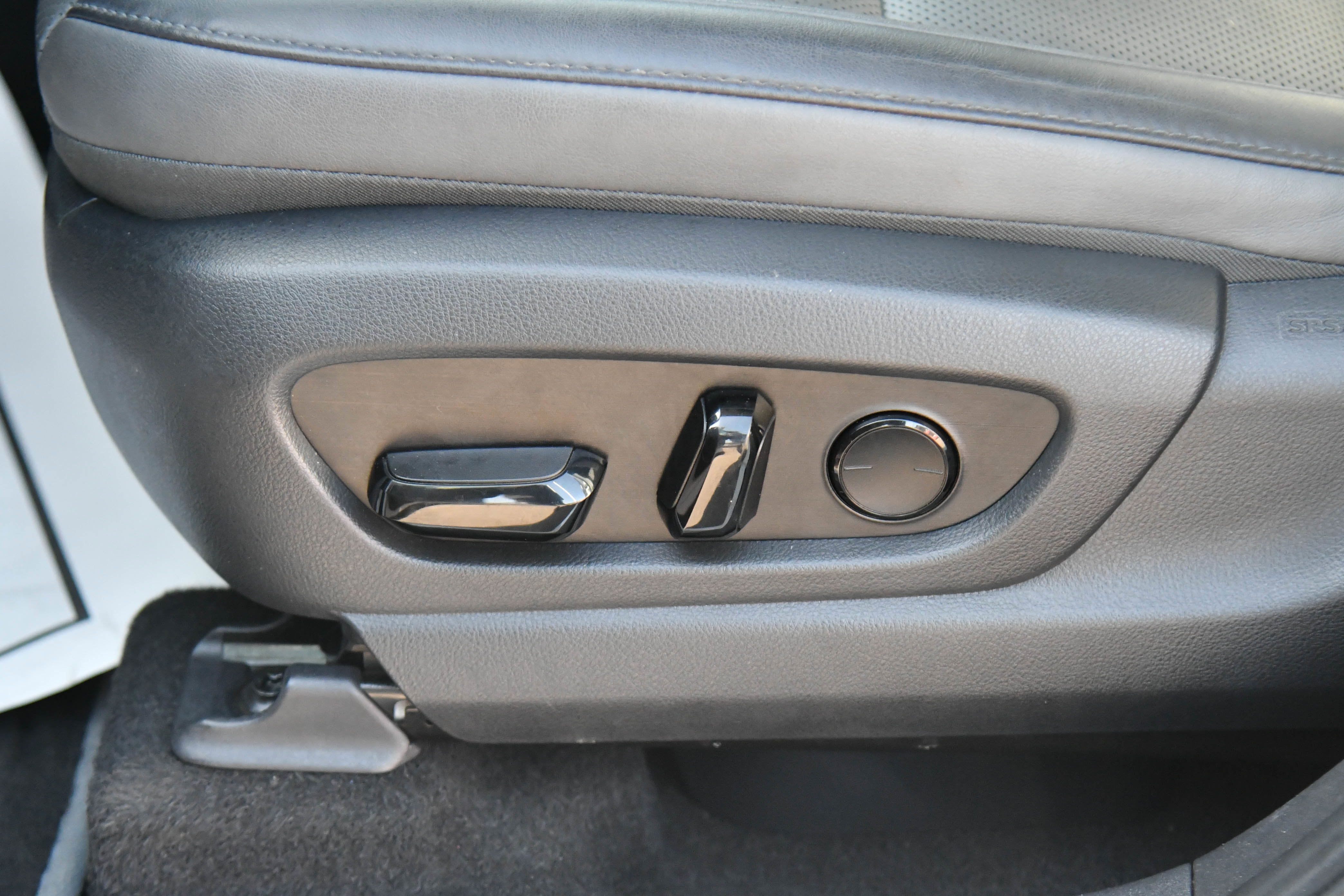 Used 2023 Lexus RZ 450e Premium w/ Accessory Package (Z1) AWD/4WD image 17