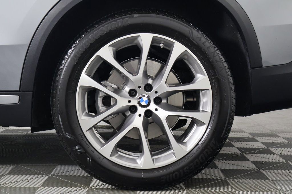 Used 2026 BMW X5 sDrive40i w/ Climate Comfort Package image 16