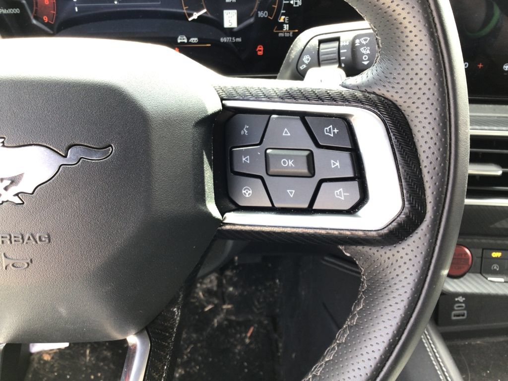 Used 2025 Ford Mustang GT Premium RWD image 33