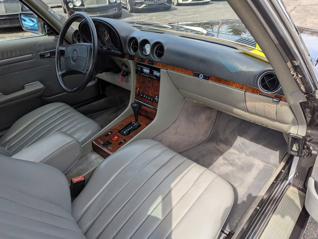 Used 1987 Mercedes-Benz 560 SL image 34