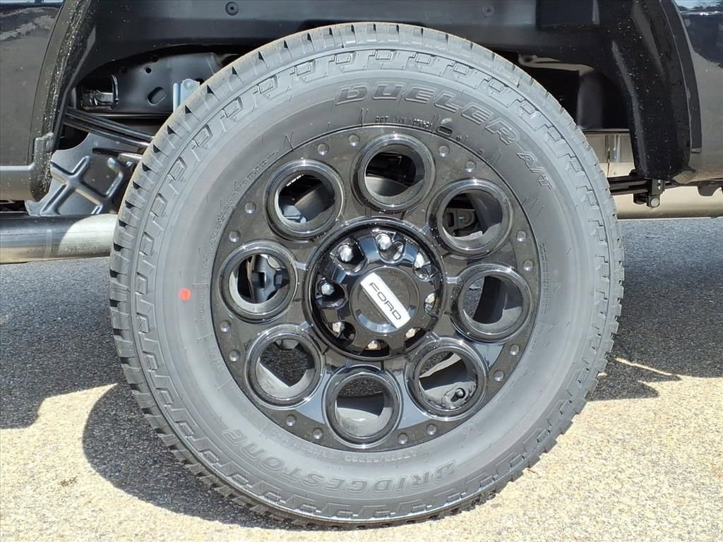 New 2026 Ford F250 4x4 Crew Cab Super Duty image 12