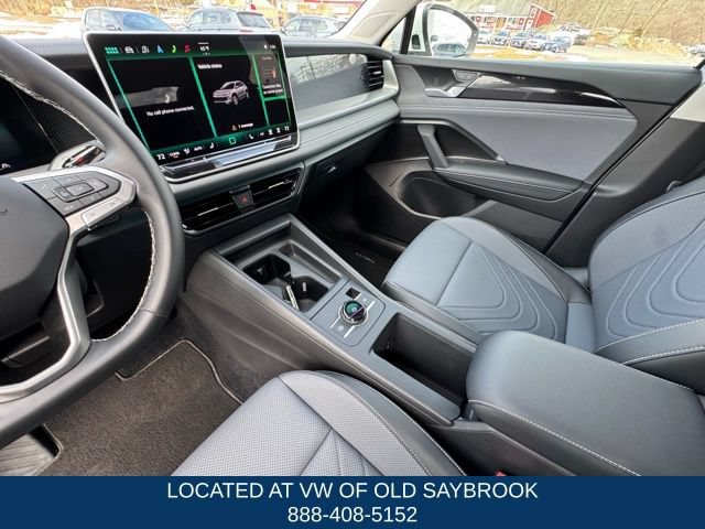 Certified 2025 Volkswagen Tiguan SE AWD/4WD image 30