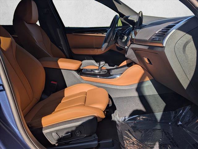 Used 2025 BMW X4 xDrive30i AWD/4WD image 22