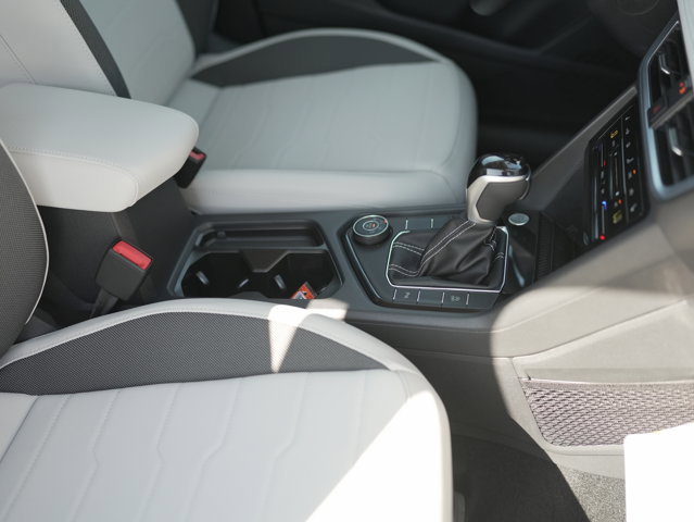 New 2025 Volkswagen Taos SE AWD/4WD image 18