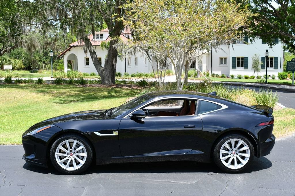 Used 2018 Jaguar F-TYPE Coupe RWD image 3