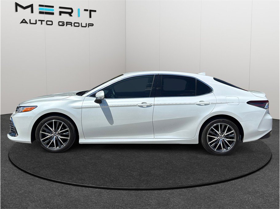 Used 2023 Toyota Camry XLE FWD image 5
