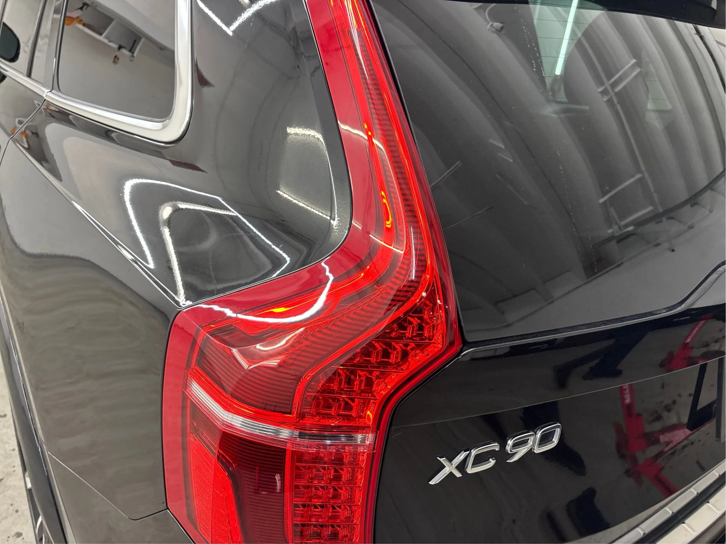 Used 2022 Volvo XC90 T6 Momentum w/ Advanced Package AWD/4WD image 35