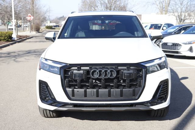 Used 2025 Audi Q7 2.0T Premium w/ Convenience Plus Package AWD/4WD image 10