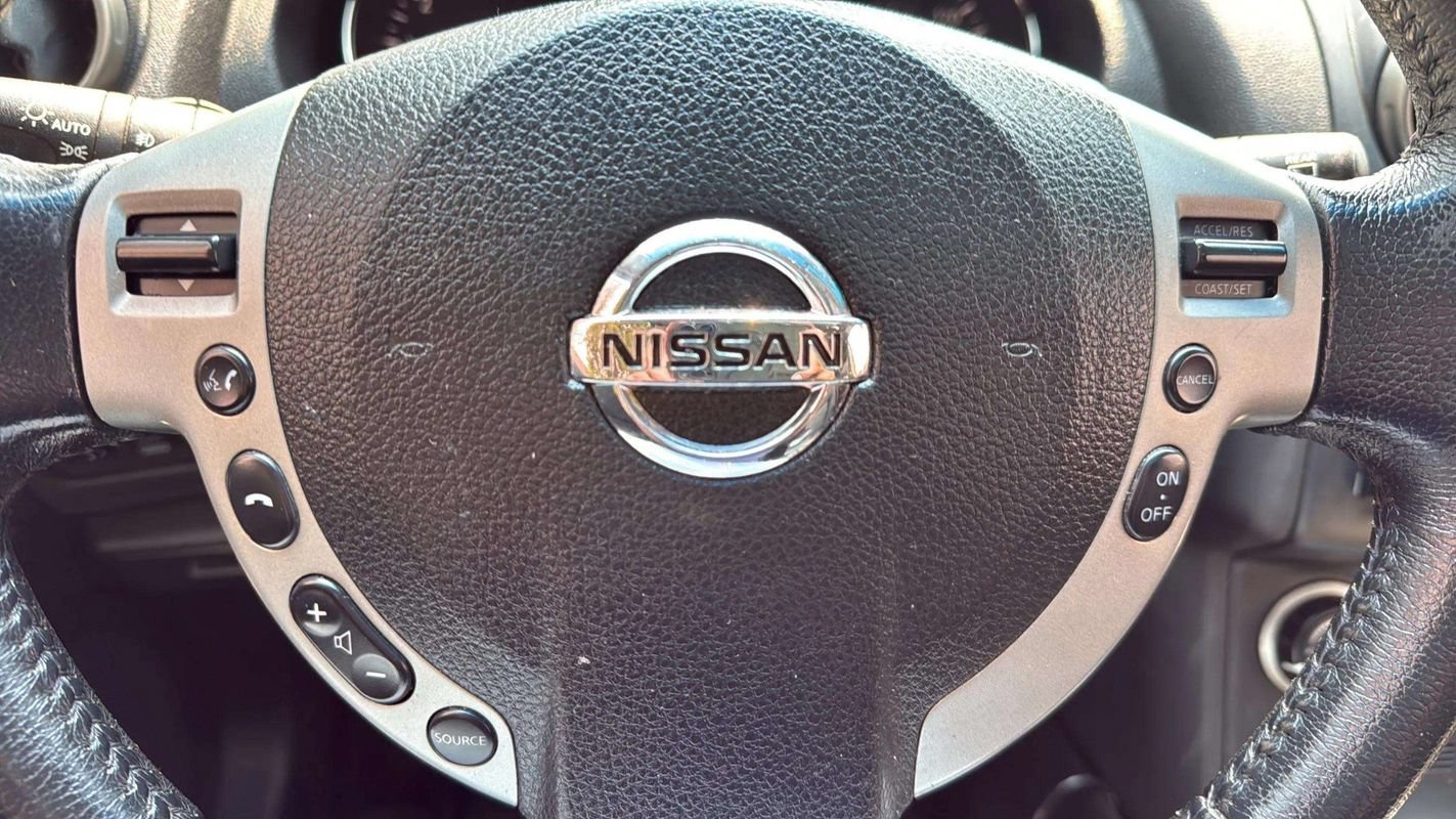 Used 2013 Nissan Rogue SL AWD/4WD image 10