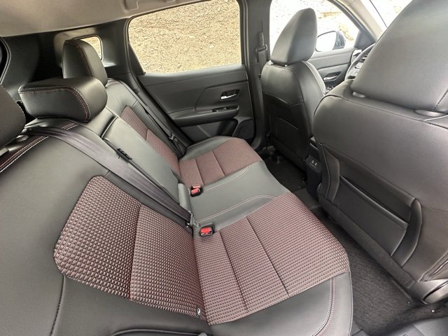 New 2026 Nissan Kicks SR image 28