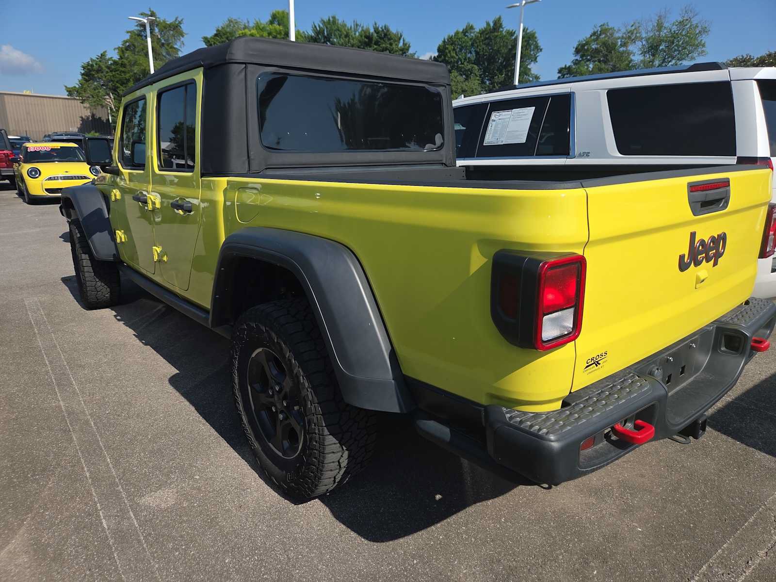 Used 2023 Jeep Gladiator Rubicon w/ Trailer Tow Package AWD/4WD image 7