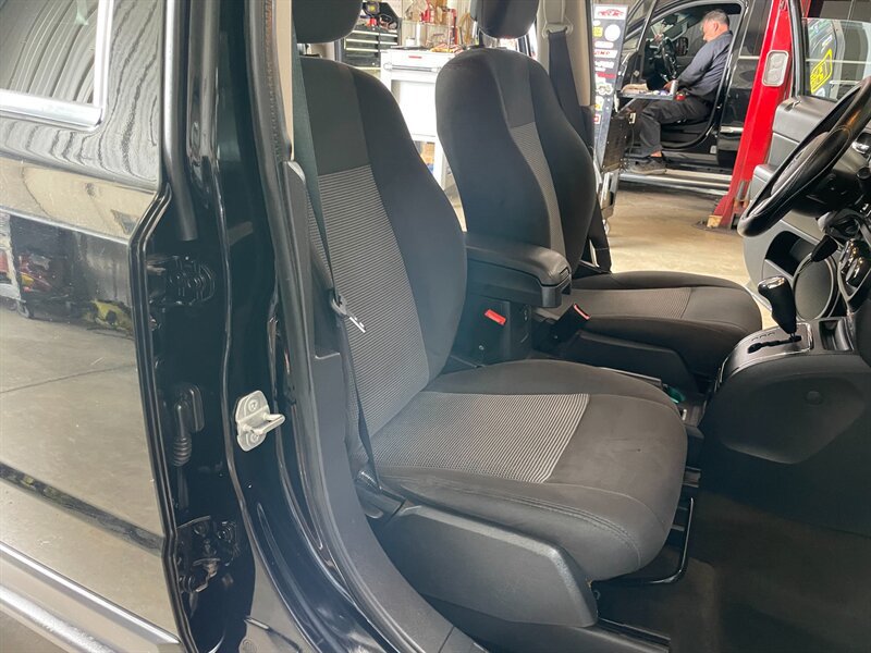 Used 2016 Jeep Patriot Latitude FWD image 18