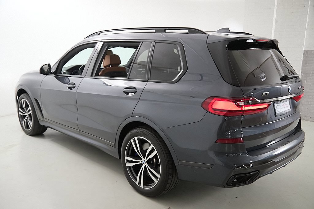 Used 2021 BMW X7 M50i w/ Dynamic Handling Package AWD/4WD image 41