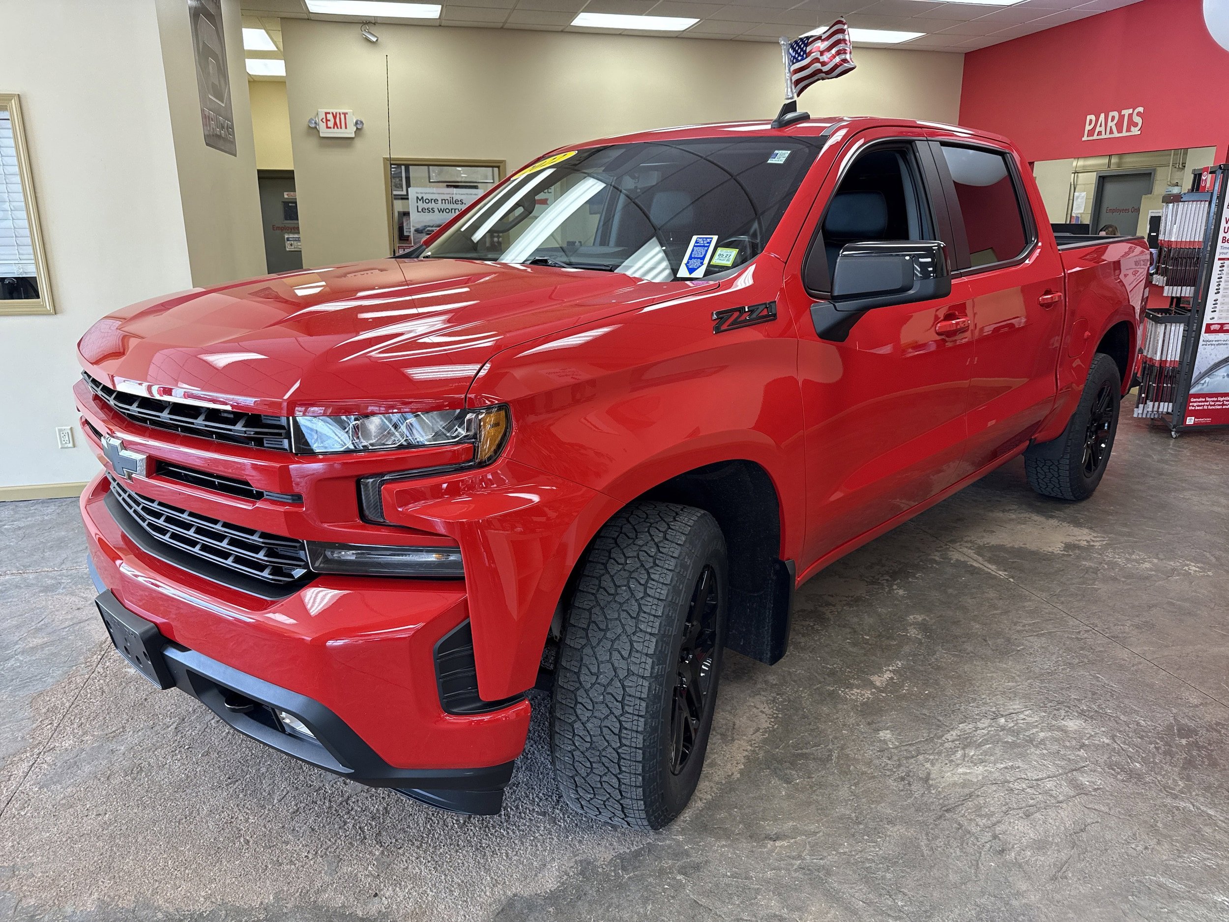 Used 2022 Chevrolet Silverado 1500 RST AWD/4WD image 3