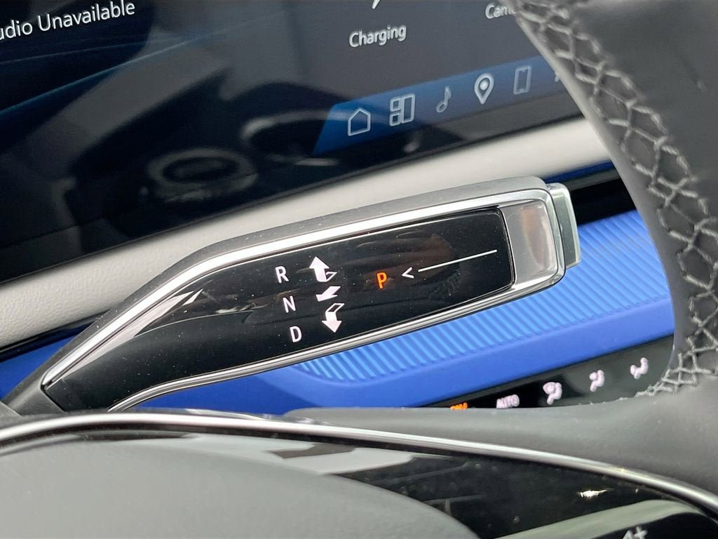 New 2026 Cadillac Optiq Luxury 1 image 17