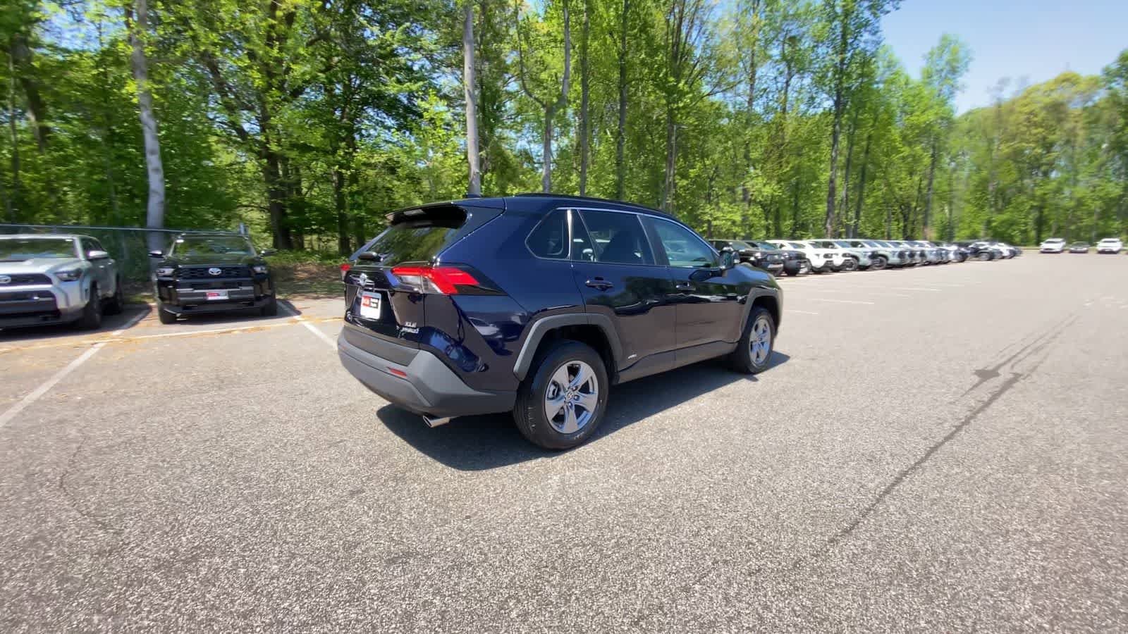 Used 2024 Toyota RAV4 XLE AWD/4WD image 8