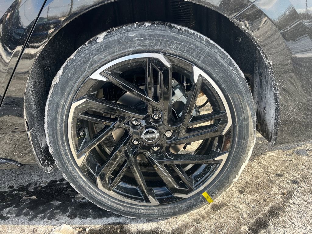 New 2026 Nissan Sentra SR w/ SR Premium Package FWD image 10