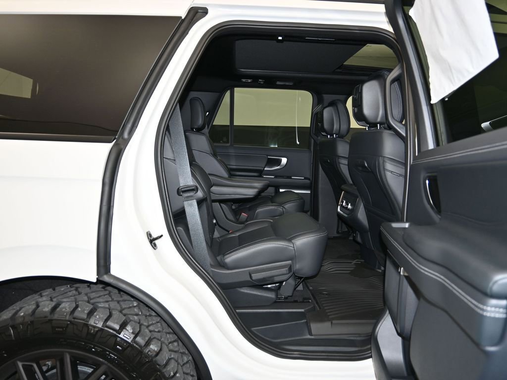 New 2026 Ford Expedition Platinum w/ Stealth Appearance Package AWD/4WD image 28