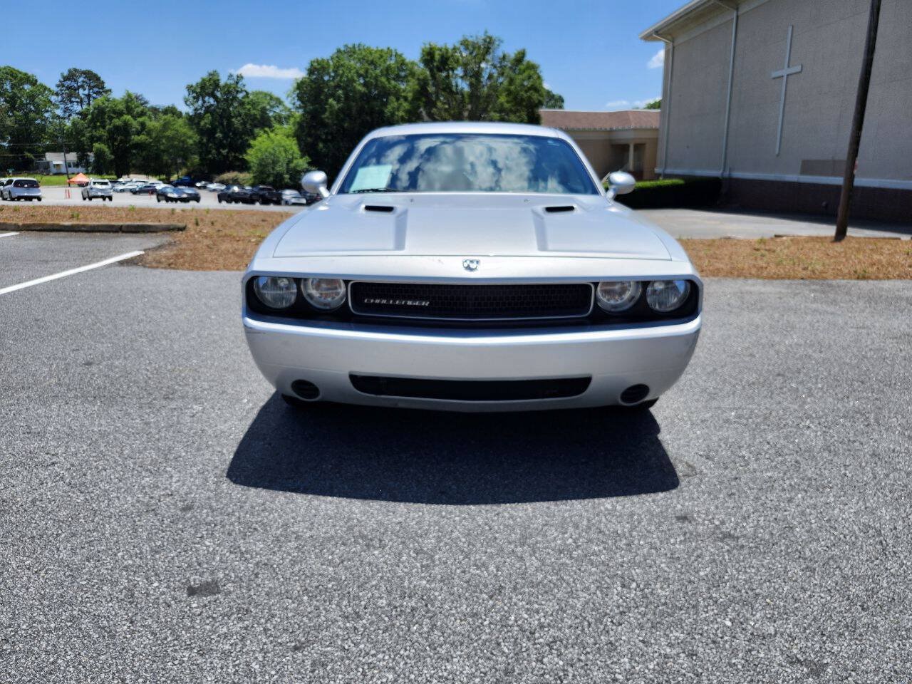Used 2010 Dodge Challenger SE RWD image 2