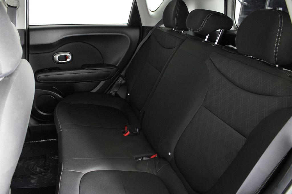Used 2017 Kia Soul image 19