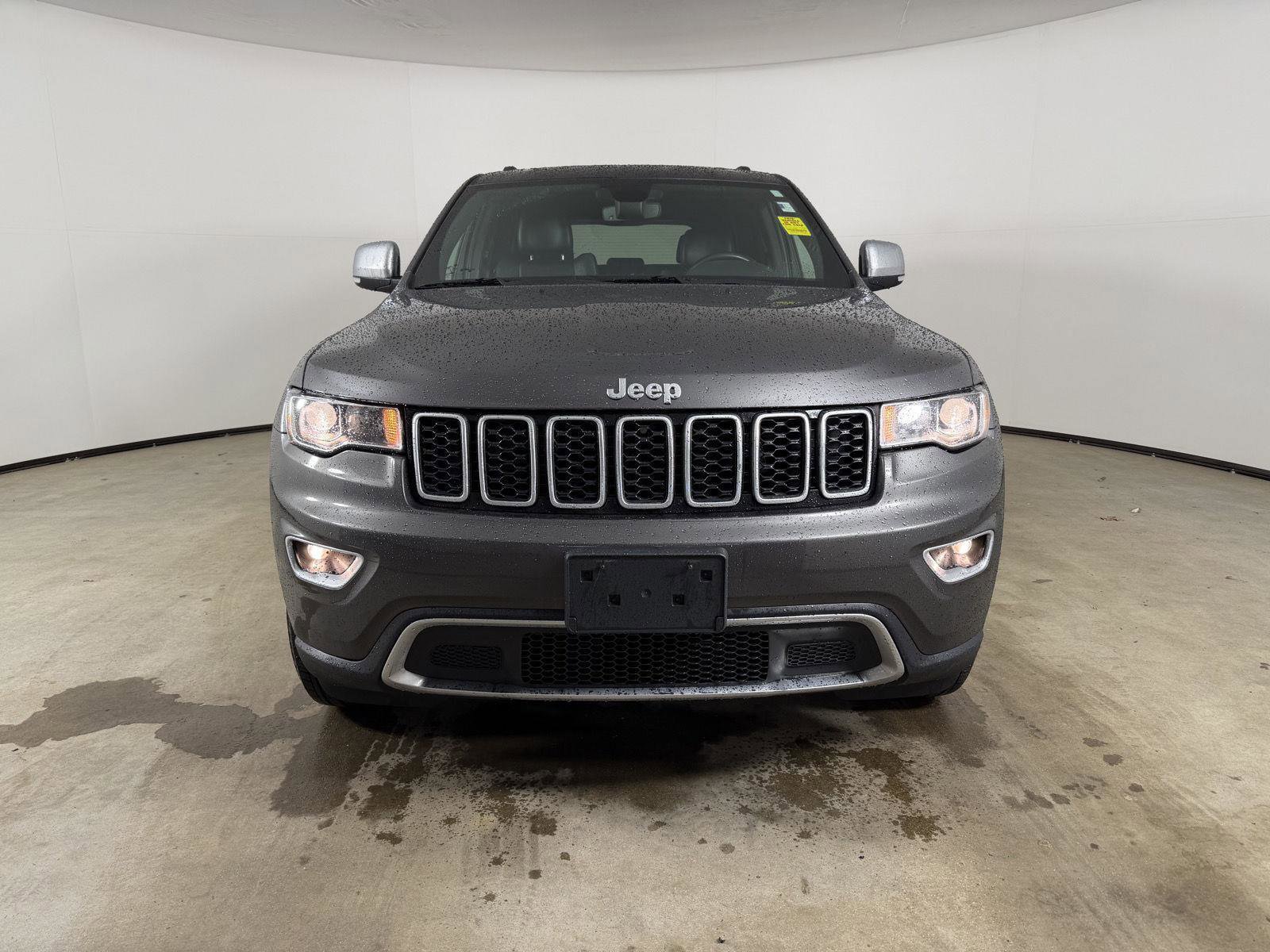 Used 2018 Jeep Grand Cherokee Limited w/ Trailer Tow Group IV AWD/4WD image 13