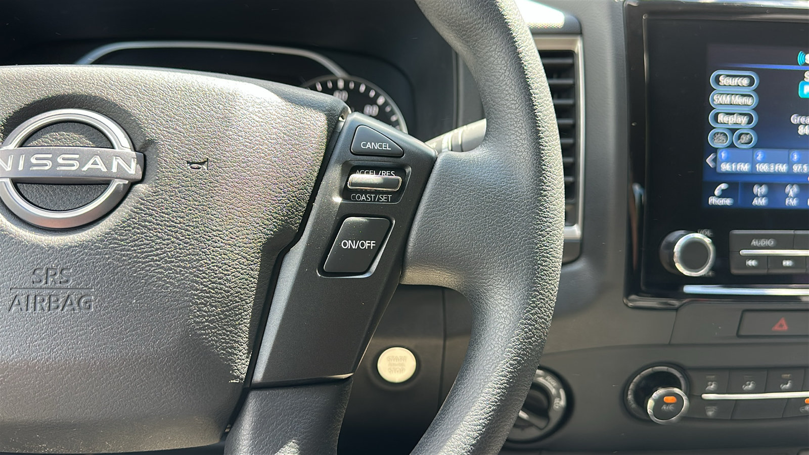 Used 2022 Nissan Frontier SV AWD/4WD image 15