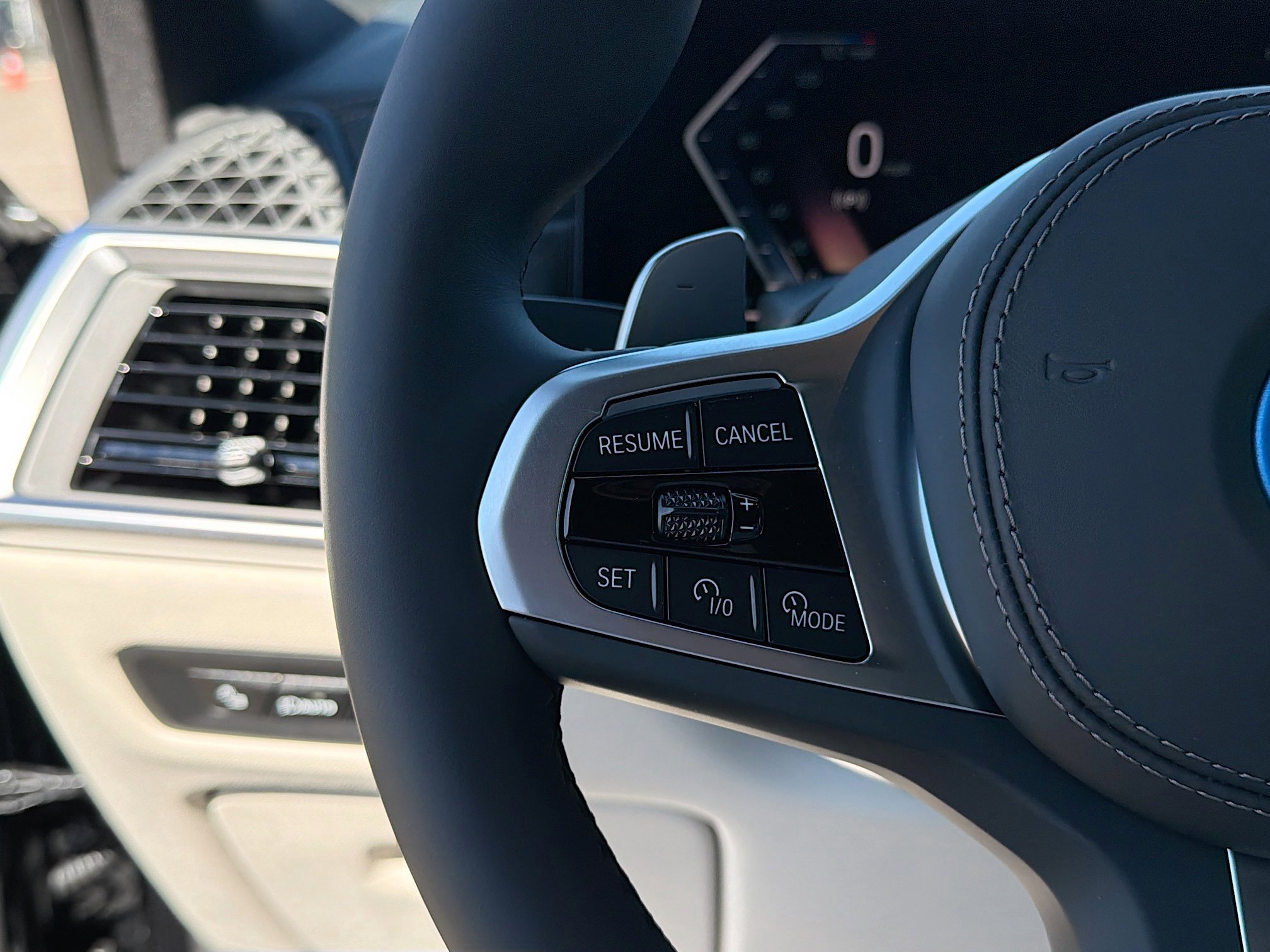 New 2026 BMW X5 xDrive50e w/ Executive Package image 38