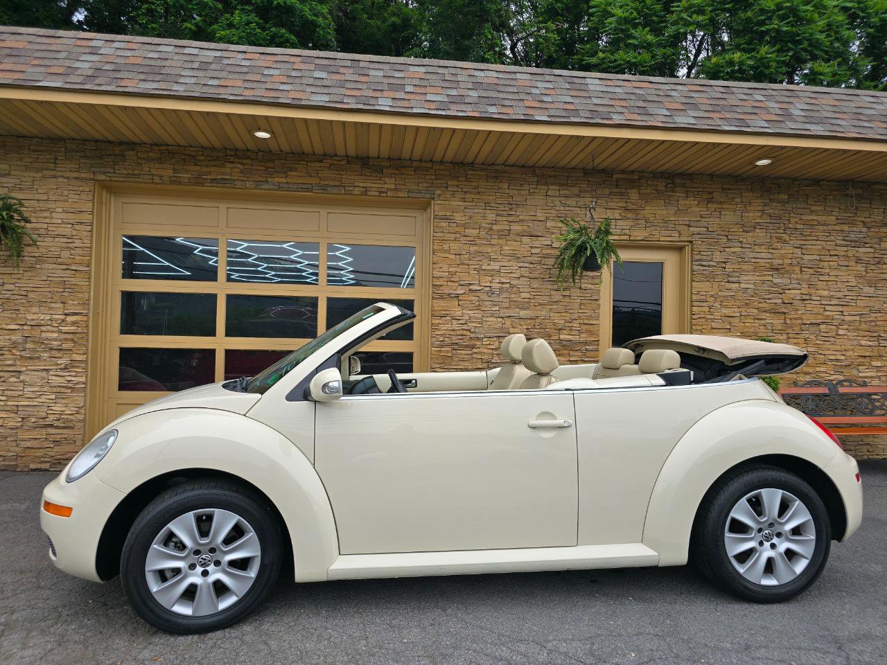 Used 2008 Volkswagen Beetle S