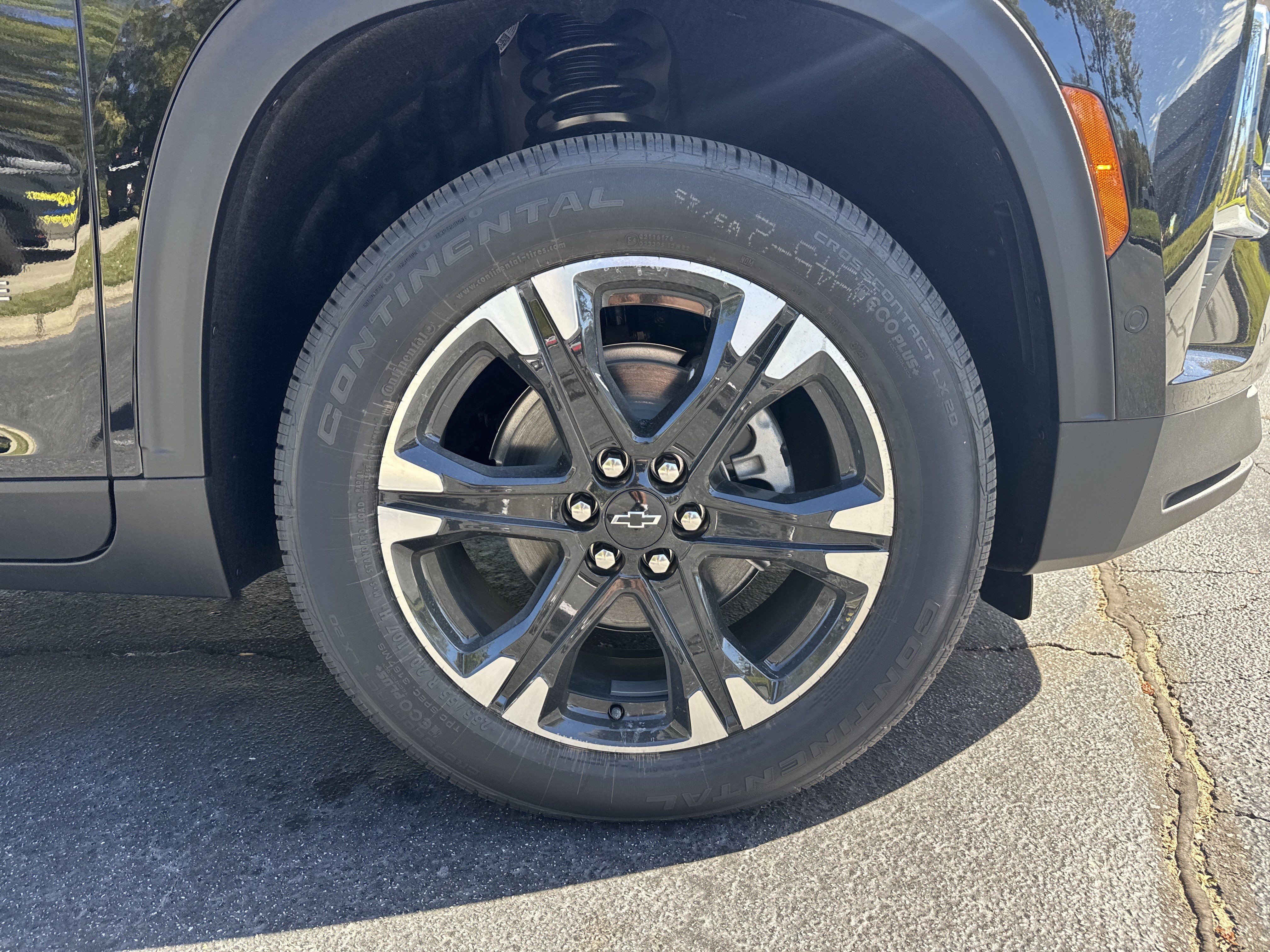 New 2027 Chevrolet Traverse LT w/ Enhanced Driving Package FWD image 12