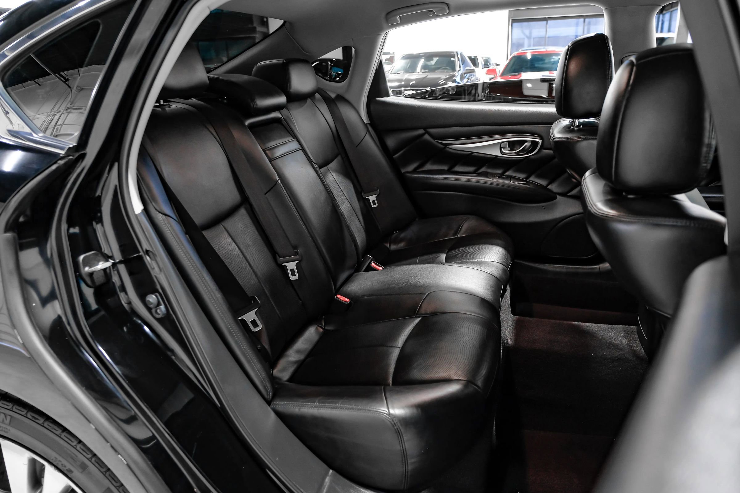 Used 2015 INFINITI Q70 L 3.7 w/ Technology Package image 44