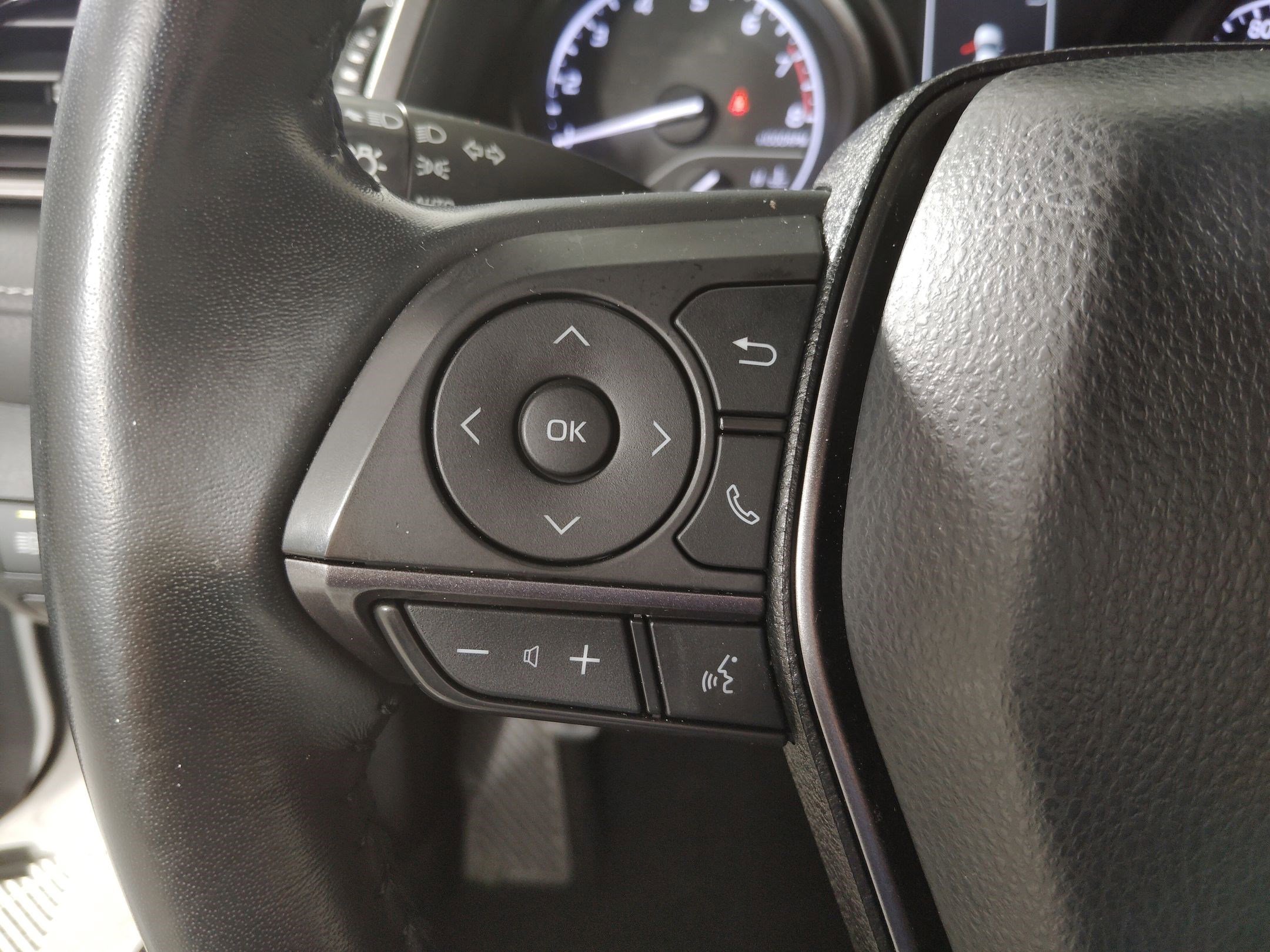 Used 2022 Toyota Camry SE image 15