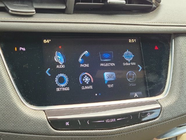 Used 2019 Cadillac XT5 FWD image 17