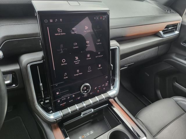 Used 2025 GMC Yukon Denali image 20