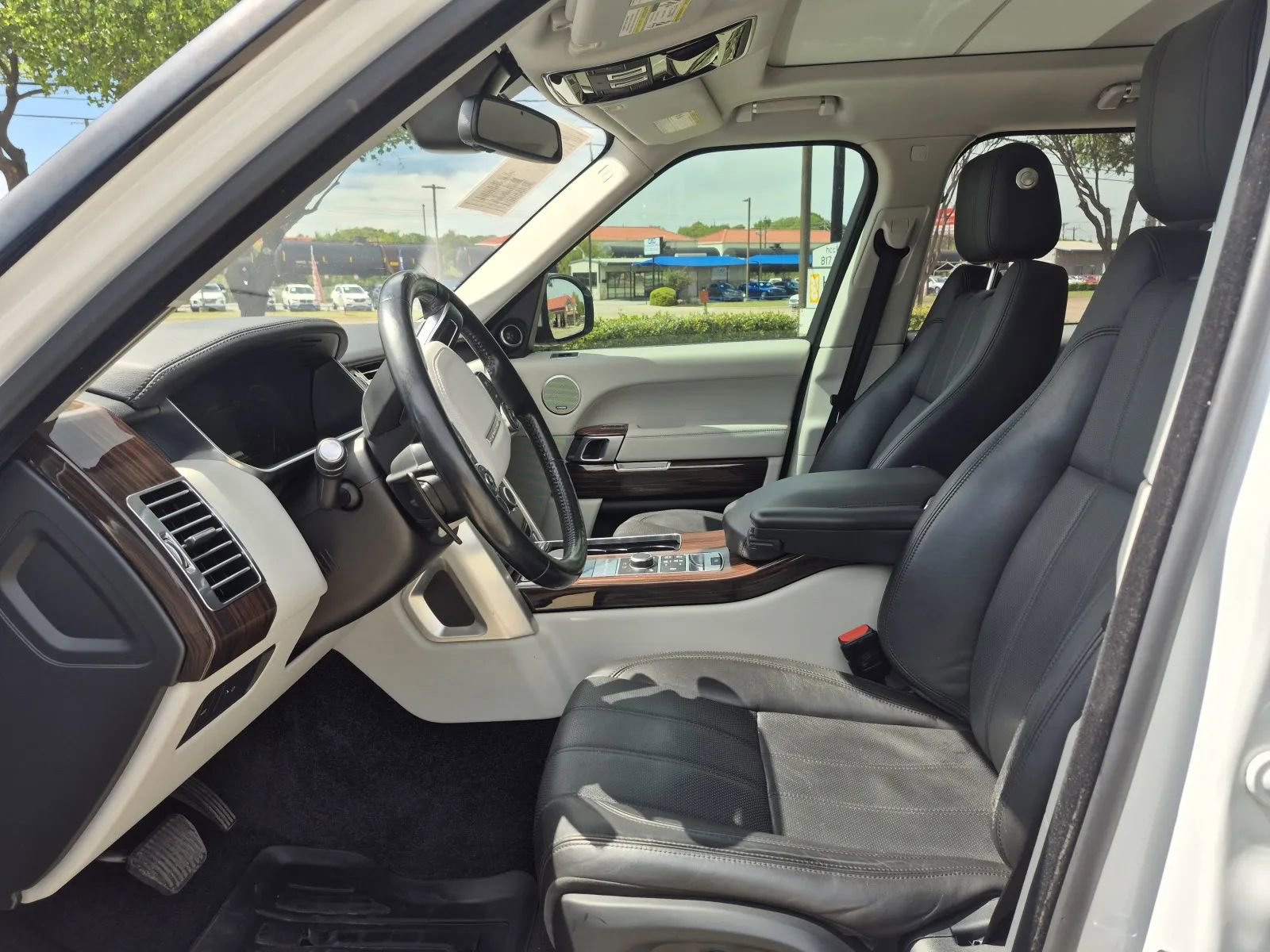 Used 2016 Land Rover Range Rover HSE AWD/4WD image 13