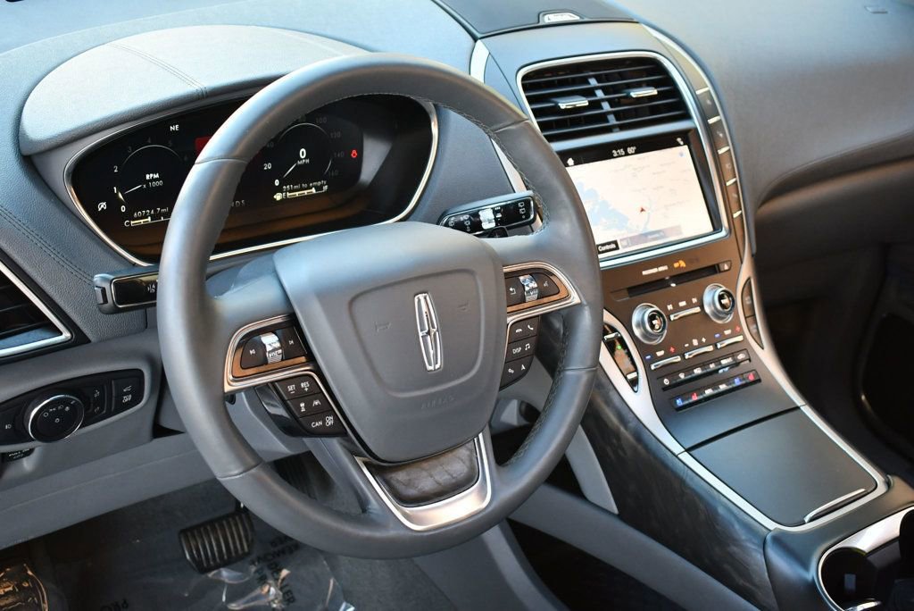 Used 2019 Lincoln Nautilus Reserve image 43