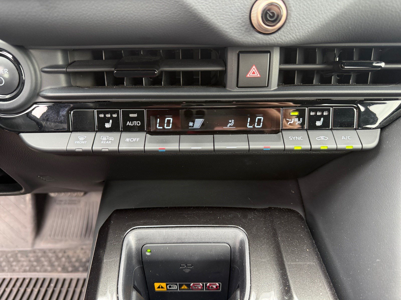 Used 2024 Toyota Crown AWD/4WD image 12
