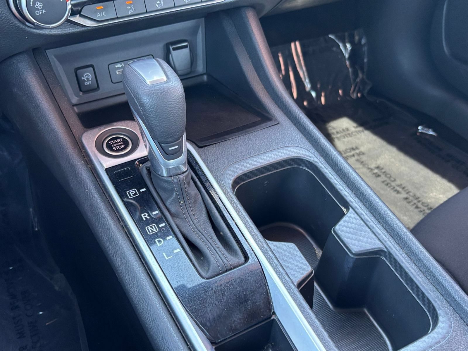 Used 2025 Nissan Sentra SV FWD image 39