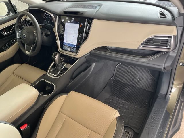 Used 2025 Subaru Outback Limited AWD/4WD image 18