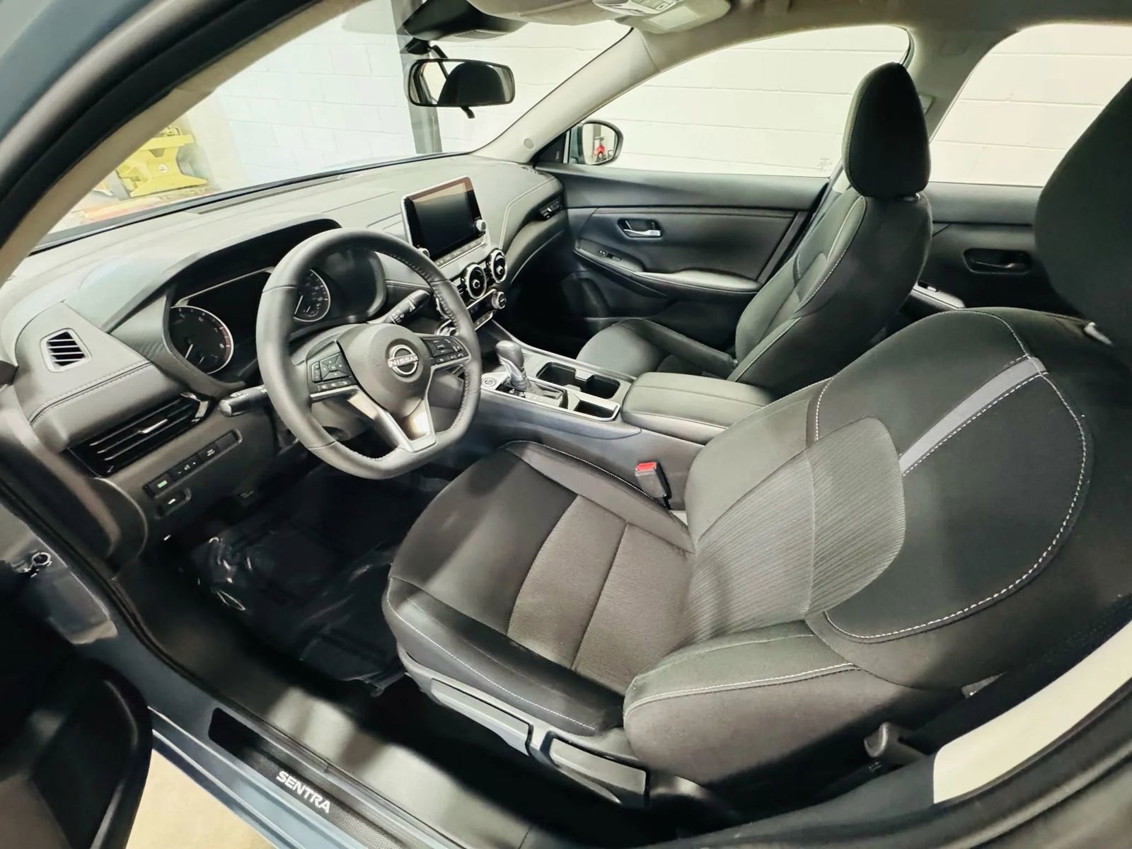 Used 2025 Nissan Sentra SV w/ All-Weather Package image 10