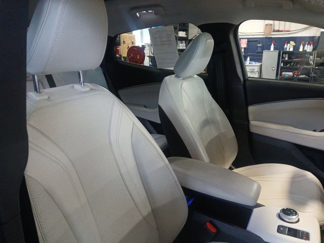 Certified 2022 Ford Mustang Mach-E Premium w/ Ice White Appearance Package image 60