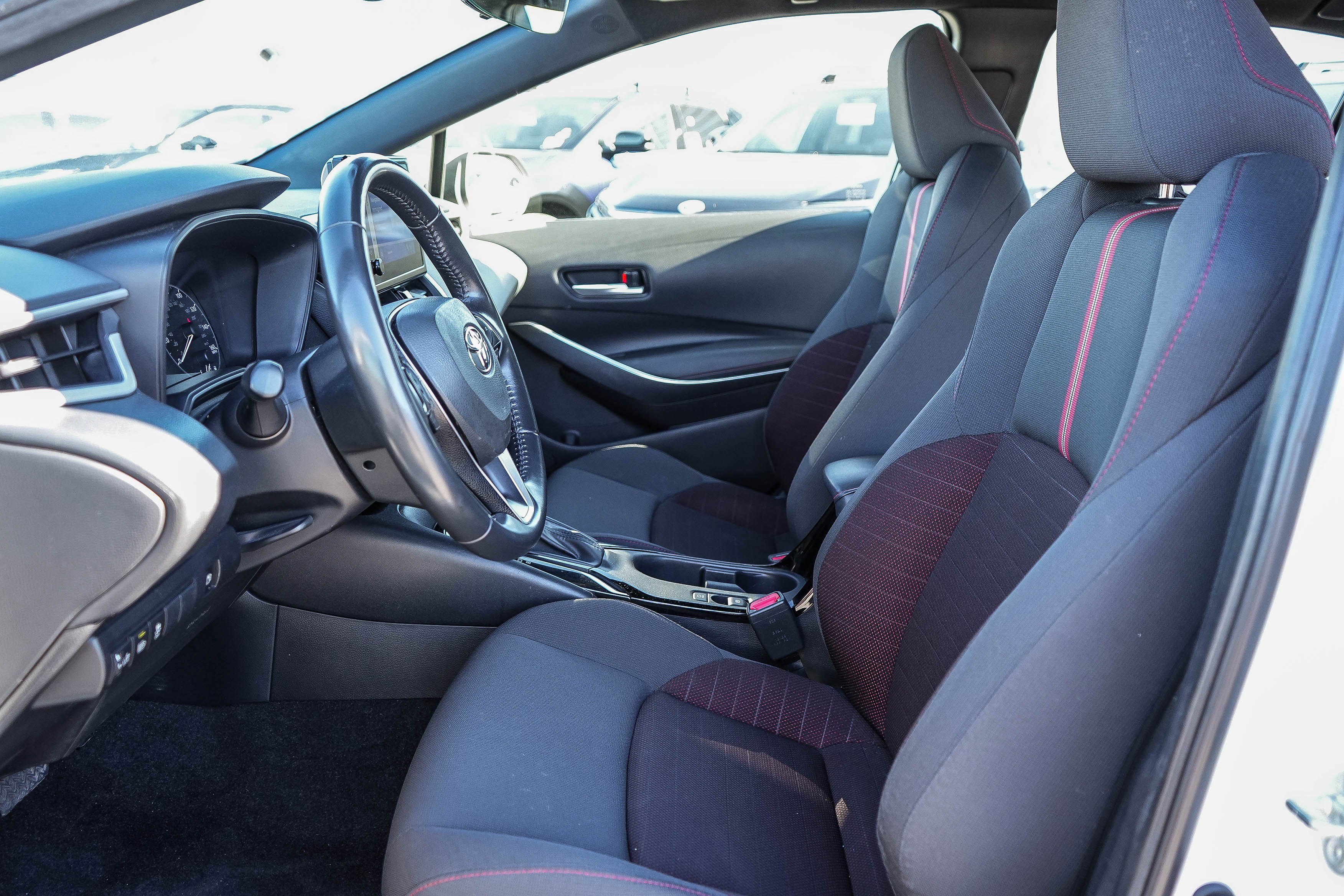 Used 2023 Toyota Corolla SE image 18