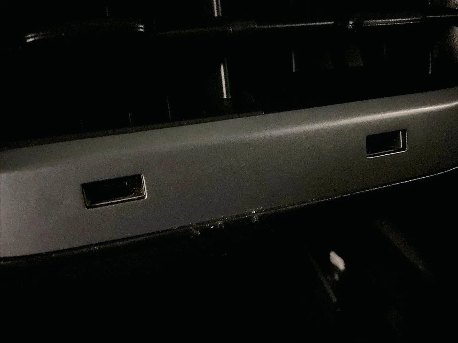 Used 2018 Tesla Model 3 Performance image 31