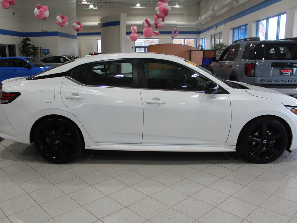 Used 2022 Nissan Sentra SR w/ SR Premium Package image 4