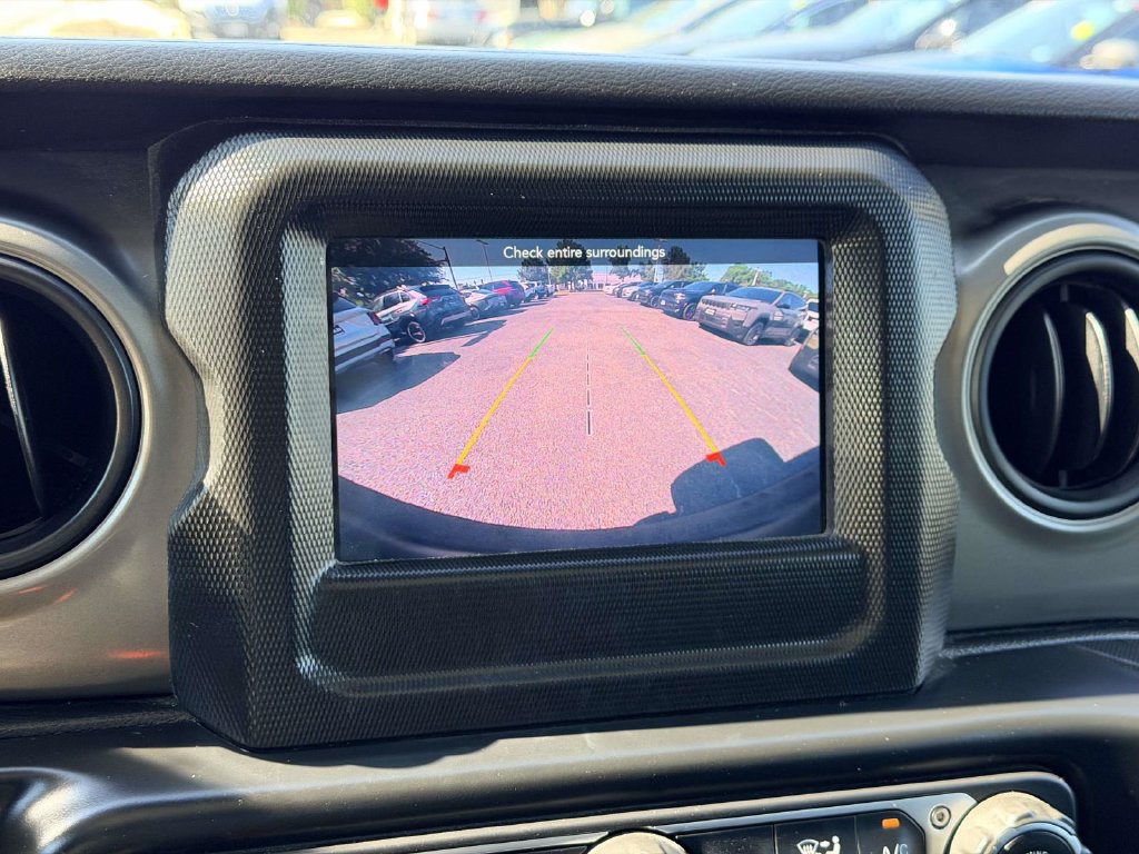 Certified 2022 Jeep Wrangler Unlimited Sport AWD/4WD image 18