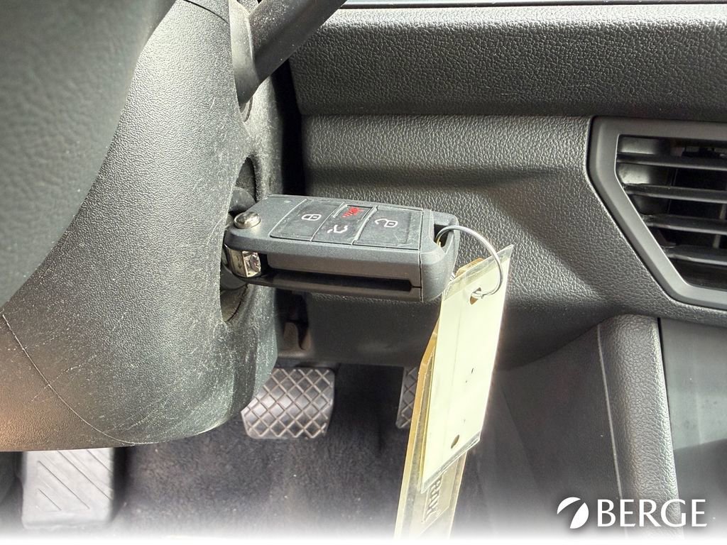 Used 2021 Volkswagen Jetta SE image 30