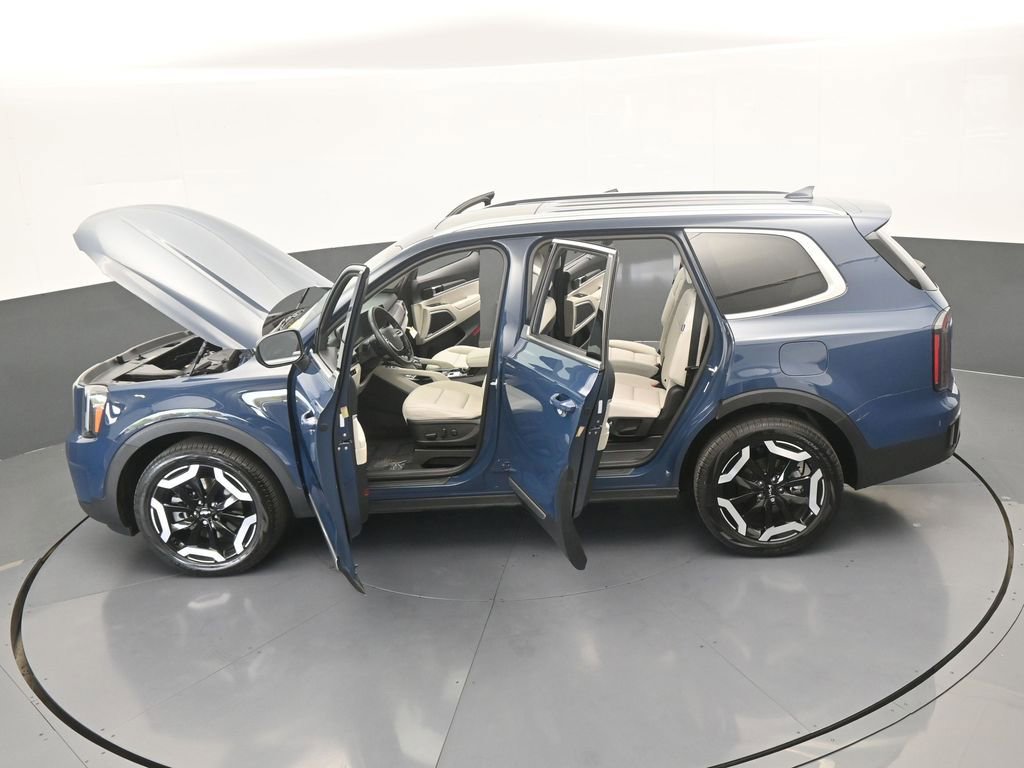 Used 2025 Kia Telluride EX w/ EX Captain's Chair Package image 71