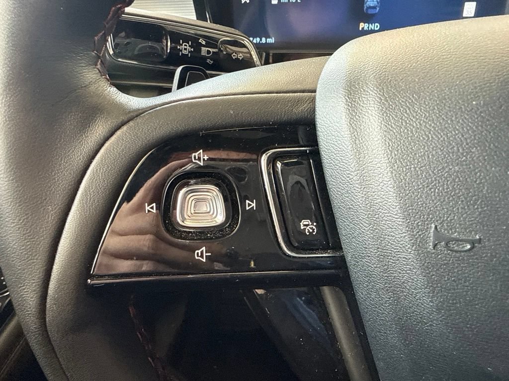 Certified 2025 Lincoln Corsair Reserve AWD/4WD image 14