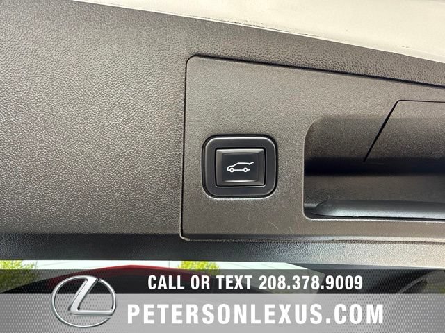Used 2023 Cadillac XT5 Sportv w/ Technology Package AWD/4WD image 22