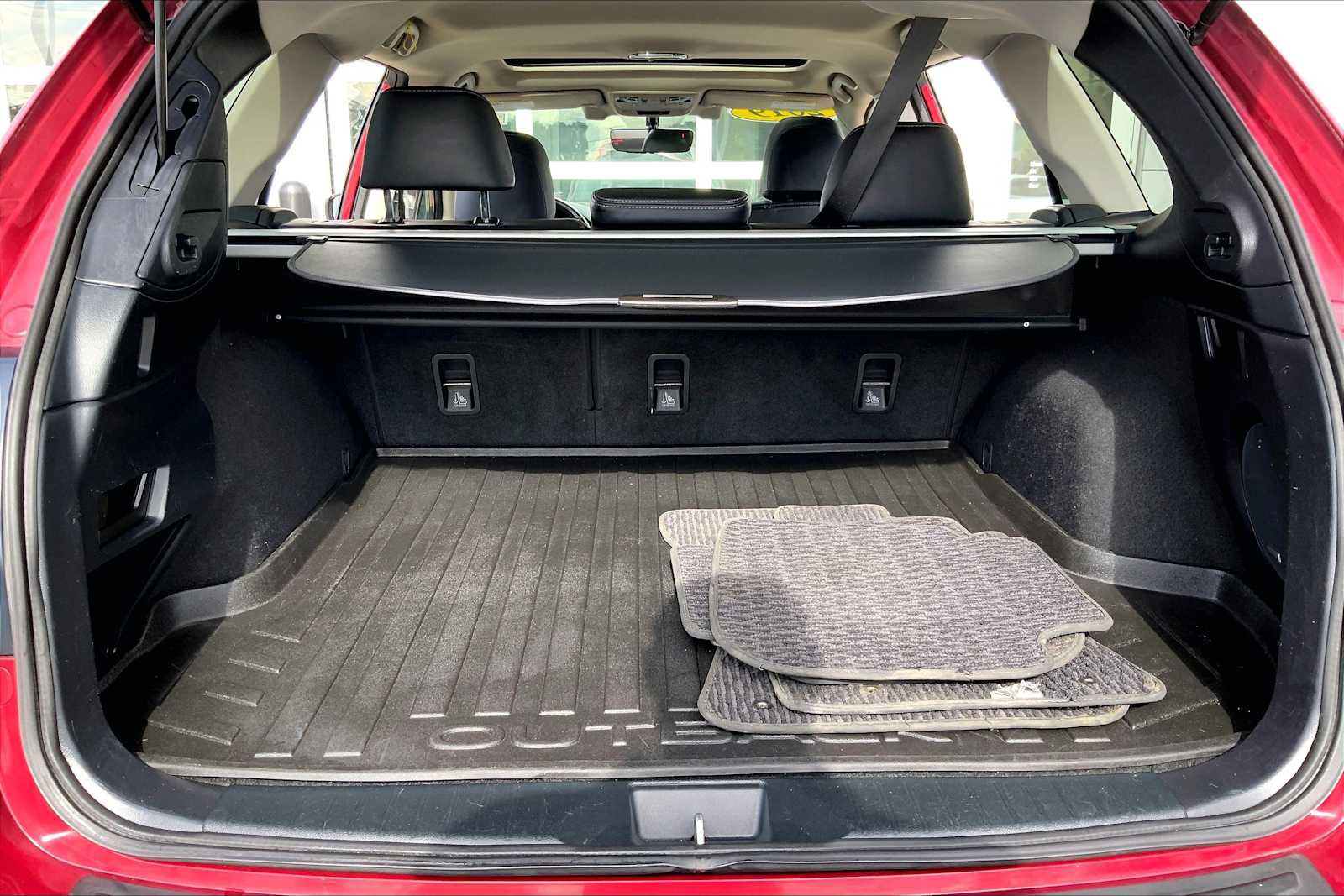 Used 2019 Subaru Outback 2.5i Limited AWD/4WD image 34