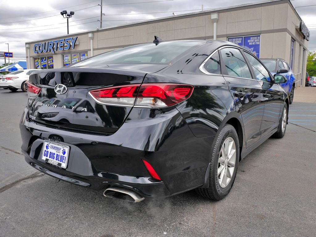 Used 2019 Hyundai Sonata SE w/ Cargo Package FWD image 7